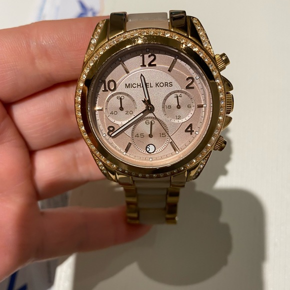 Women watch Michael Kors - Picture 2 of 8